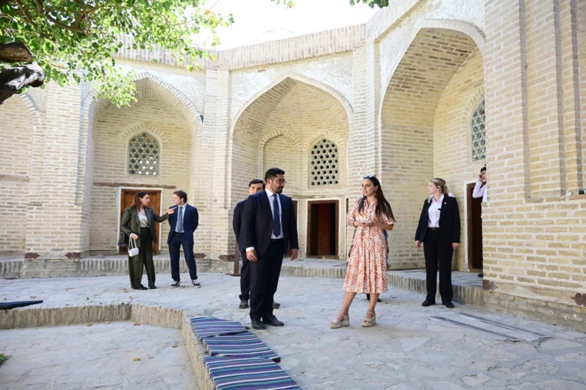 Leyla Aliyeva explores works of first Bukhara Biennial-<span class="red_color">PHOTO