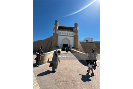 Azerbaijani delegation visits historic Ark Fortress in Bukhara - VIDEO 