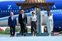 President Ilham Aliyev and First Lady Mehriban Aliyeva arrived in Bukhara from Tashkent - VIDEO 