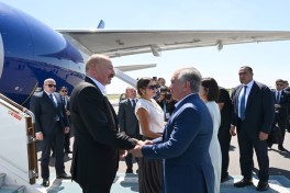President Ilham Aliyev and First Lady Mehriban Aliyeva arrived in Bukhara from Tashkent - VIDEO 