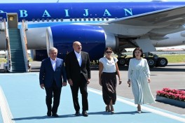 President Ilham Aliyev and First Lady Mehriban Aliyeva arrived in Bukhara from Tashkent - VIDEO 