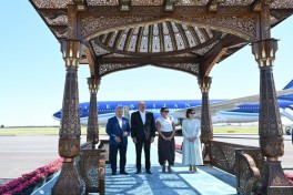 President Ilham Aliyev and First Lady Mehriban Aliyeva arrived in Bukhara from Tashkent - VIDEO 
