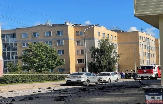 Car blown up in St. Petersburg, serviceman killed - PHOTO 