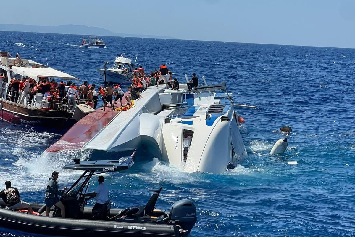 7 dead as ferry en route to Türkiye capsizes off Cyprus