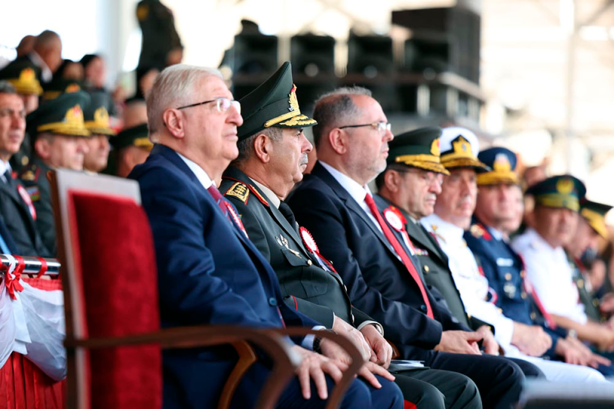 Azerbaijan Defense Minister attends graduation ceremonies of military academies in Türkiye