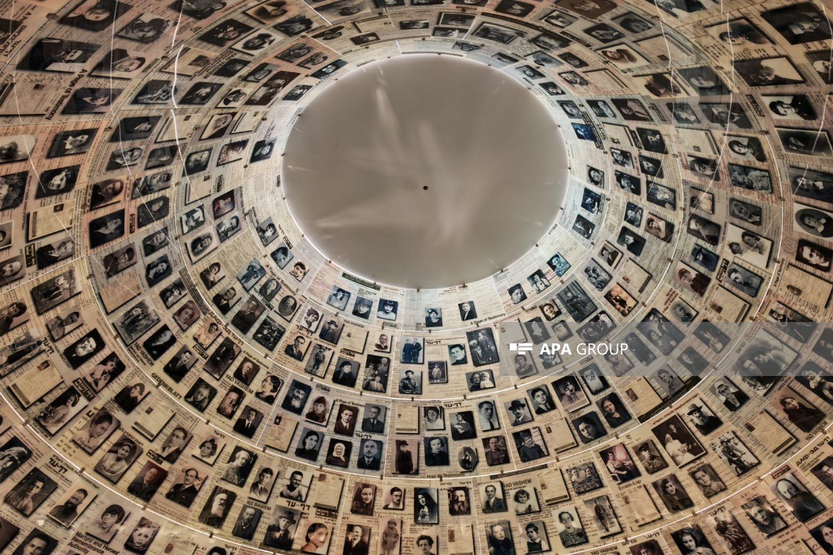 Azerbaijani journalists visit World Holocaust Remembrance Center