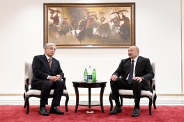 President of Azerbaijan Ilham Aliyev held meeting with President of Kazakhstan in Bishkek - UPDATED 