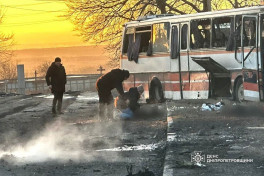 At least 15 killed as Russian drone hits miners’ bus in central Ukraine