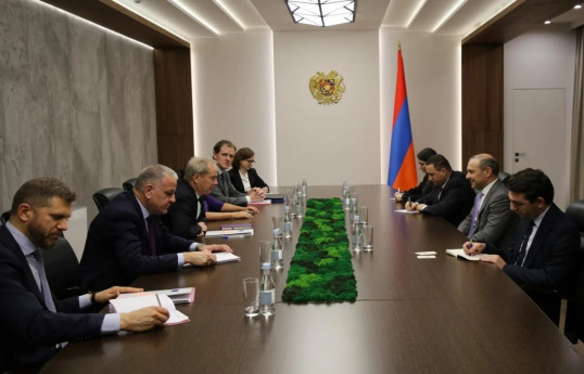 Armen Grigoryan presented regional infrastructure development projects to EU official