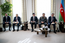 President Ilham Aliyev met with President of the United Arab Emirates in Abu Dhabi