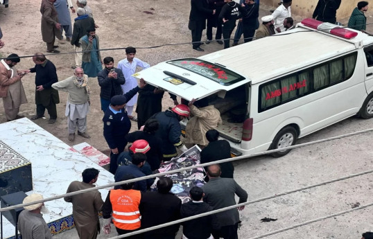 Pakistani Foreign Minister: Suicide bomber carried out terrorist attack at mosque