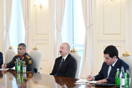 President Ilham Aliyev received Iranian delegation led by Minister of Defence and Armed Forces Logistics