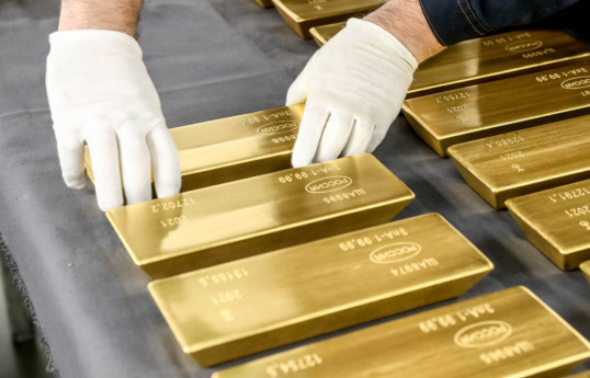 Gold bounces back on softer dollar, US-Iran concerns; silver rebounds