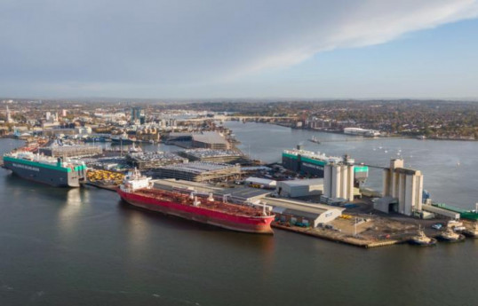 EU prepares sanctions against ports and 42 tankers