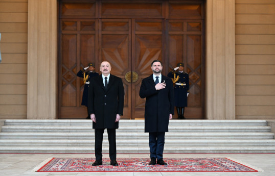 Official welcome ceremony held in Baku for Vice President of the United States