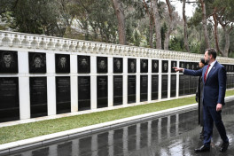 US Vice President JD Vance pays tribute to Azerbaijani martyrs in Baku