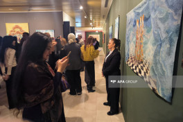Hungarian tapestry artist Juja Perel’s “Beyond the Frame of Truth” exhibition opens in Baku - PHOTO 