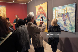 Hungarian tapestry artist Juja Perel’s “Beyond the Frame of Truth” exhibition opens in Baku - PHOTO 