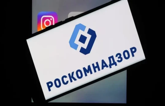 Activists in Moscow block Roskomnadzor office over social media restrictions
