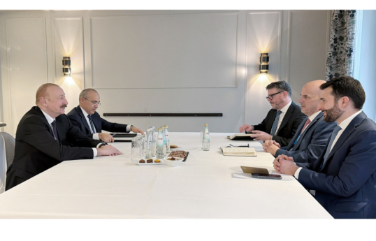 President Ilham Aliyev met with CEO of Oracle Corporation in Munich