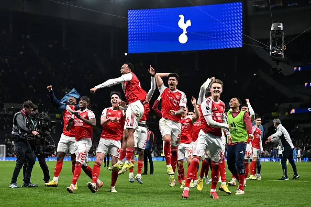Premier League: Arsenal thrash Tottenham Hotspur 4-1