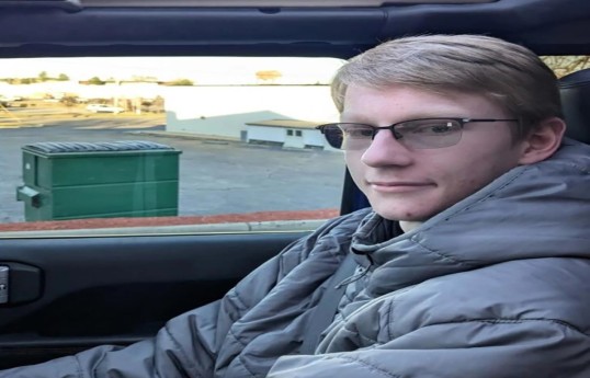 Man shot on premises of Trump’s estate was 21-year-old artist