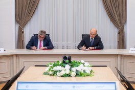 Azerbaijan signs agreements on two 25 MW solar power plants in Nakhchivan