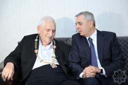 People's Poet Nariman Hasanzade presented with “Heydar Aliyev” Order