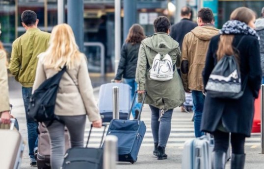 Number of Azerbaijani citizens traveling abroad in January announced