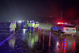 A Turkish Air Force F-16 crashes near a major highway, pilot martyred-PHOTO 