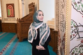 Leyla Aliyeva and Alena Aliyeva visit Juma Mosque