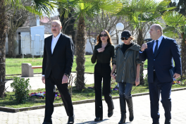 President Ilham Aliyev inspected reconstruction progress in Khojavend town, met with town and village residents-UPDATED 