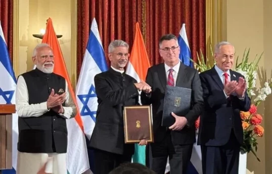 Israel, India sign 16 MOUs on agriculture, tech, at Jerusalem press conference