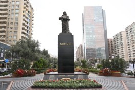 Azerbaijan’s state and government officials visit Khojaly genocide memorial