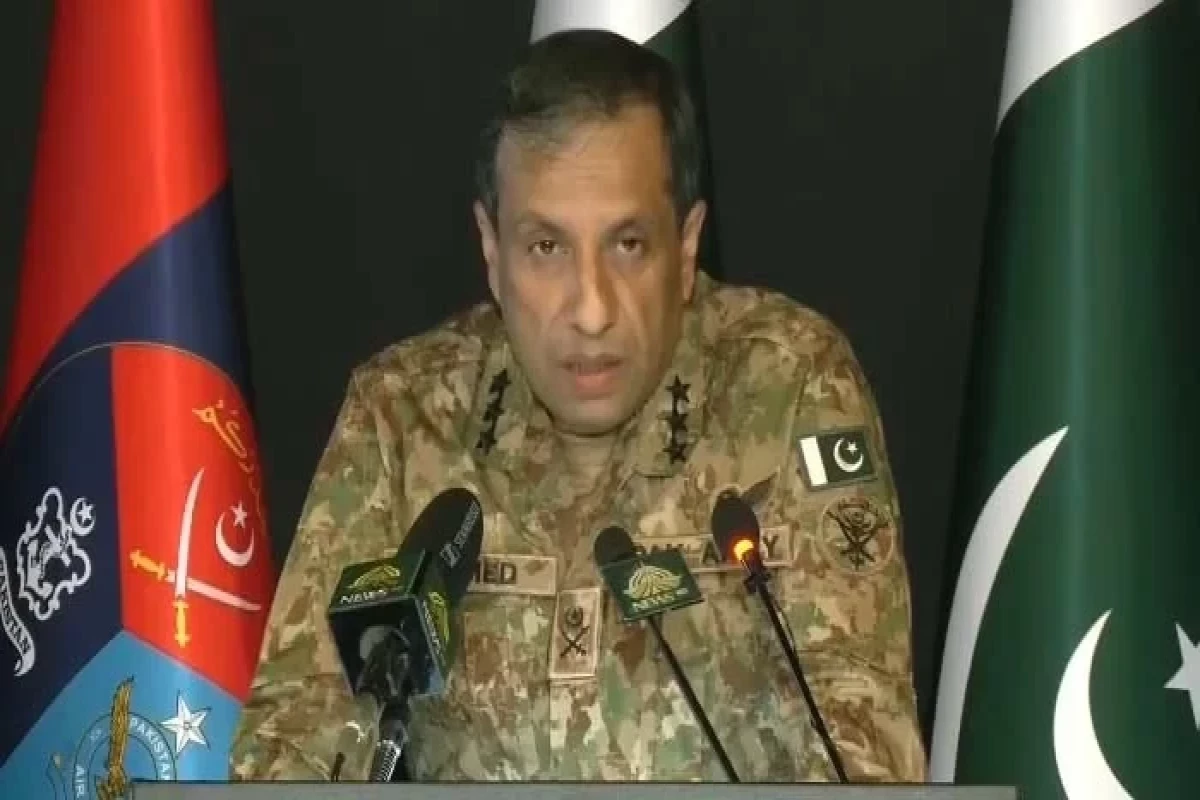 Director General of the Inter-Services Public Relations of the Pakistan Army, Lieutenant General Ahmed Sharif Chaudhry