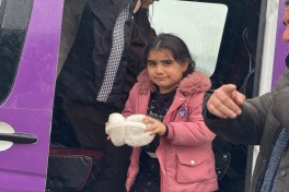 Azerbaijan relocates another resettlement convoy to Horovlu village, families receive house keys - UPDATED 