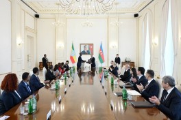 President Ilham Aliyev held expanded meeting with Ethiopian Prime Minister and several documents were signed between the two countries - UPDATED 