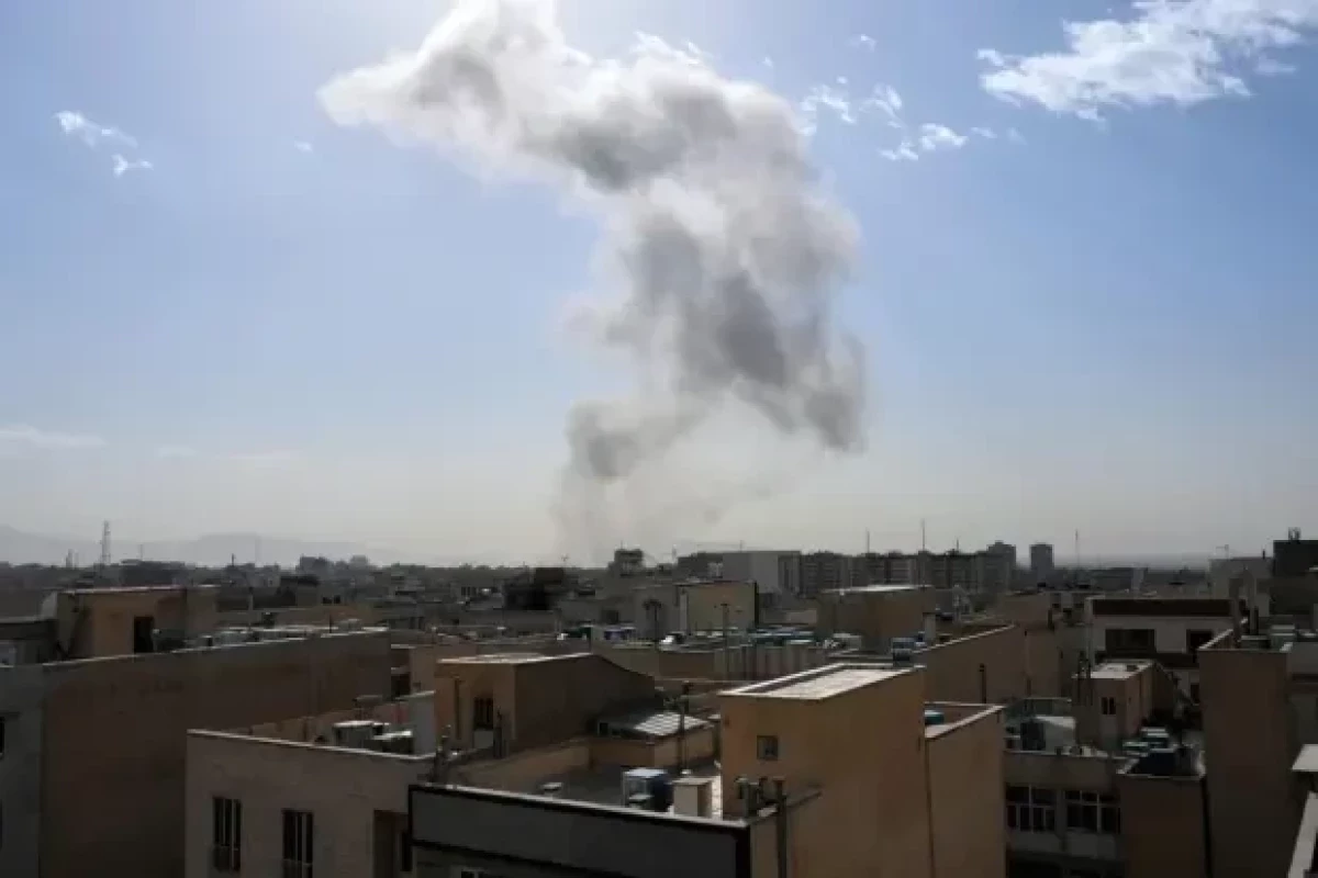 Iran launches fresh strikes on US bases in Bahrain - VIDEO 