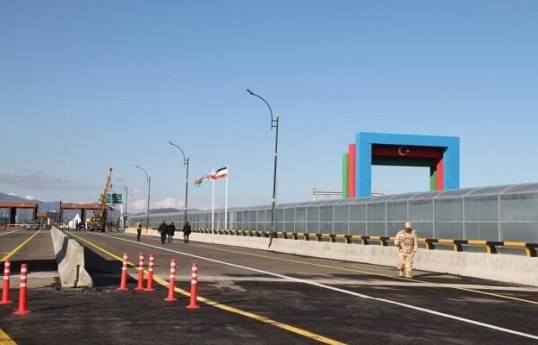 Russia urges citizens to leave Iran via Azerbaijan