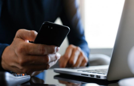 Azerbaijan introduces 100-manat fee for registering more than one mobile phone per person