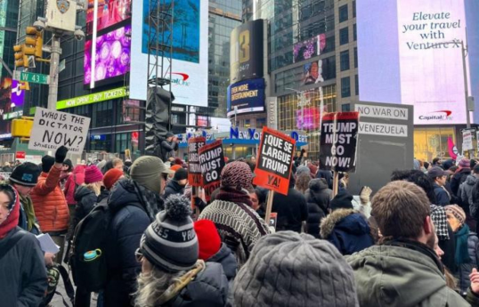 Hundreds of people protested in New York against US actions in Venezuela