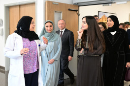 Leyla Aliyeva visits Sultan Qaboos Comprehensive Cancer Care and Research Center in Muscat