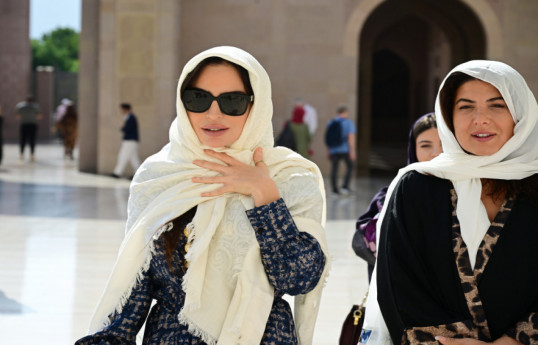 Leyla Aliyeva also visits Sultan Qaboos Grand Mosque in Muscat