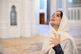 Leyla Aliyeva also visits Sultan Qaboos Grand Mosque in Muscat