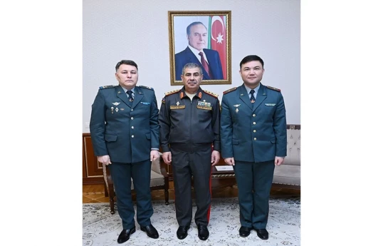 Azerbaijan Minister of Defense receives Kazakhstan’s new military attaché