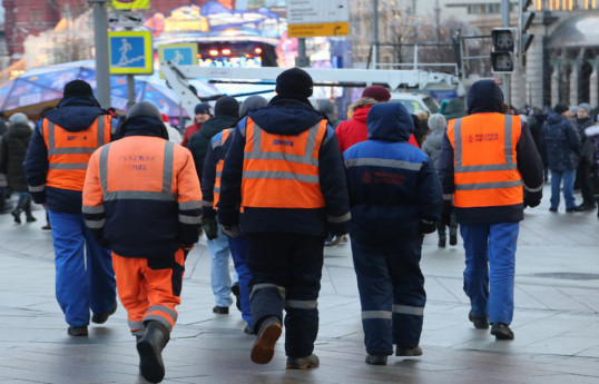 Russia to deport migrants who fail medical examination
