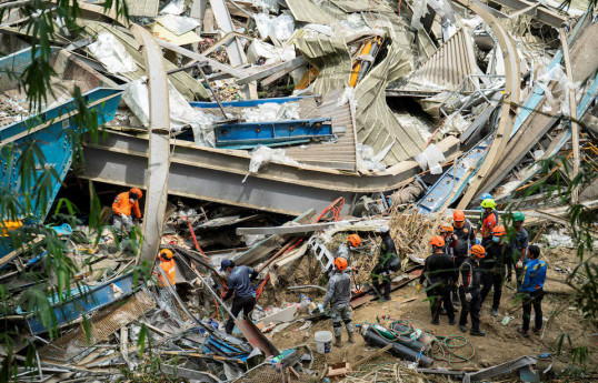 Death toll in Philippines landfill collapse rises to 4