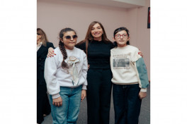 Arzu Aliyeva and Alena Aliyeva visit Shelter and Social Rehabilitation Institution for Vulnerable Groups-PHOTO 
