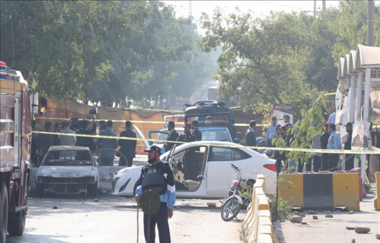 Seven Pakistani police officers killed in targeted bomb attack