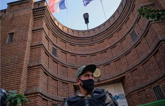 Non‑essential French embassy staff depart Iran